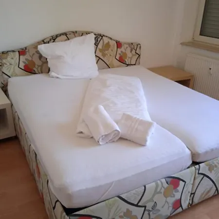 Apartment Mit 3 Schlafzimmer Kaiserslautern Buitenkant foto