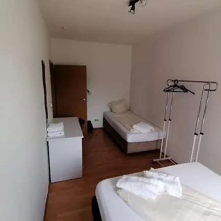 Apartment Mit 3 Schlafzimmer Kaiserslautern Buitenkant foto
